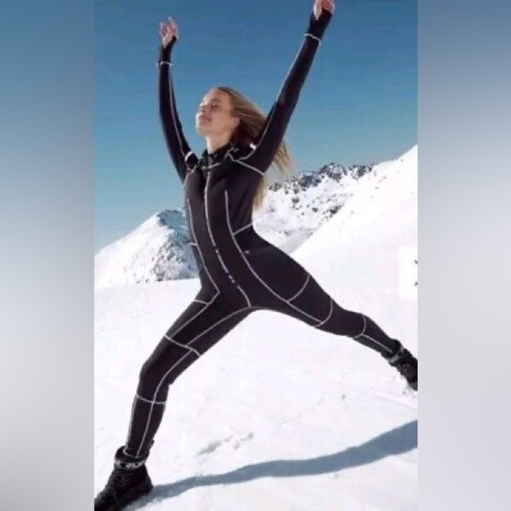 Free People Movement Powder Vixen Ski Base Layer in Black M A6